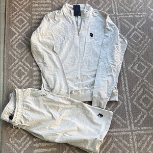 Men's Light Gray Zip-Up Sweater
